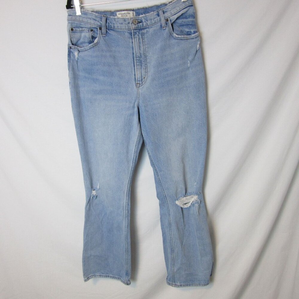 Abercrombie & Fitch Jeans Kick Flare Light Wash Distressed High Rise Womens 31